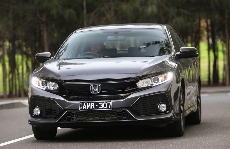  Honda Civic VTi-S Hatchback 2017 года  (AU) (фото 16 из 19)